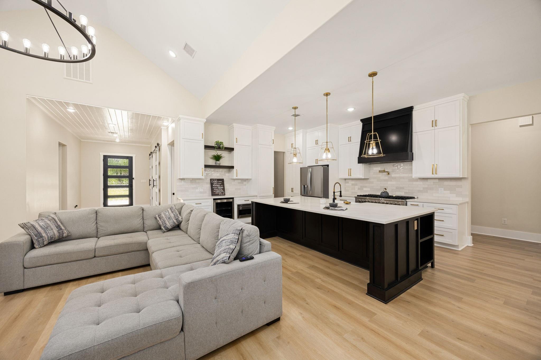 7321 Ponderosa Dr