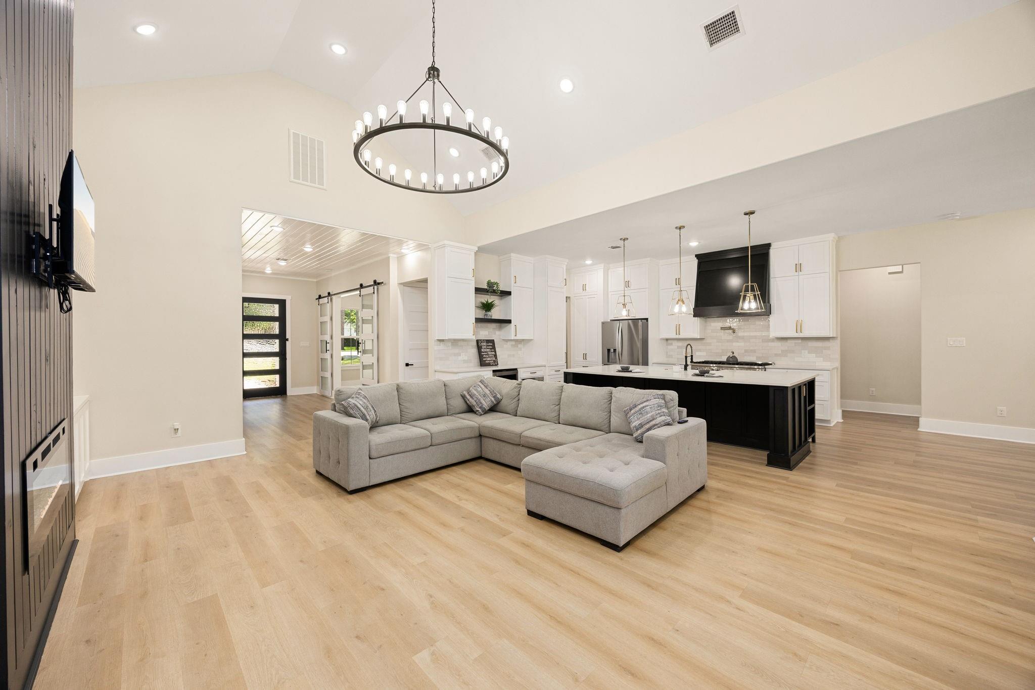 7321 Ponderosa Dr