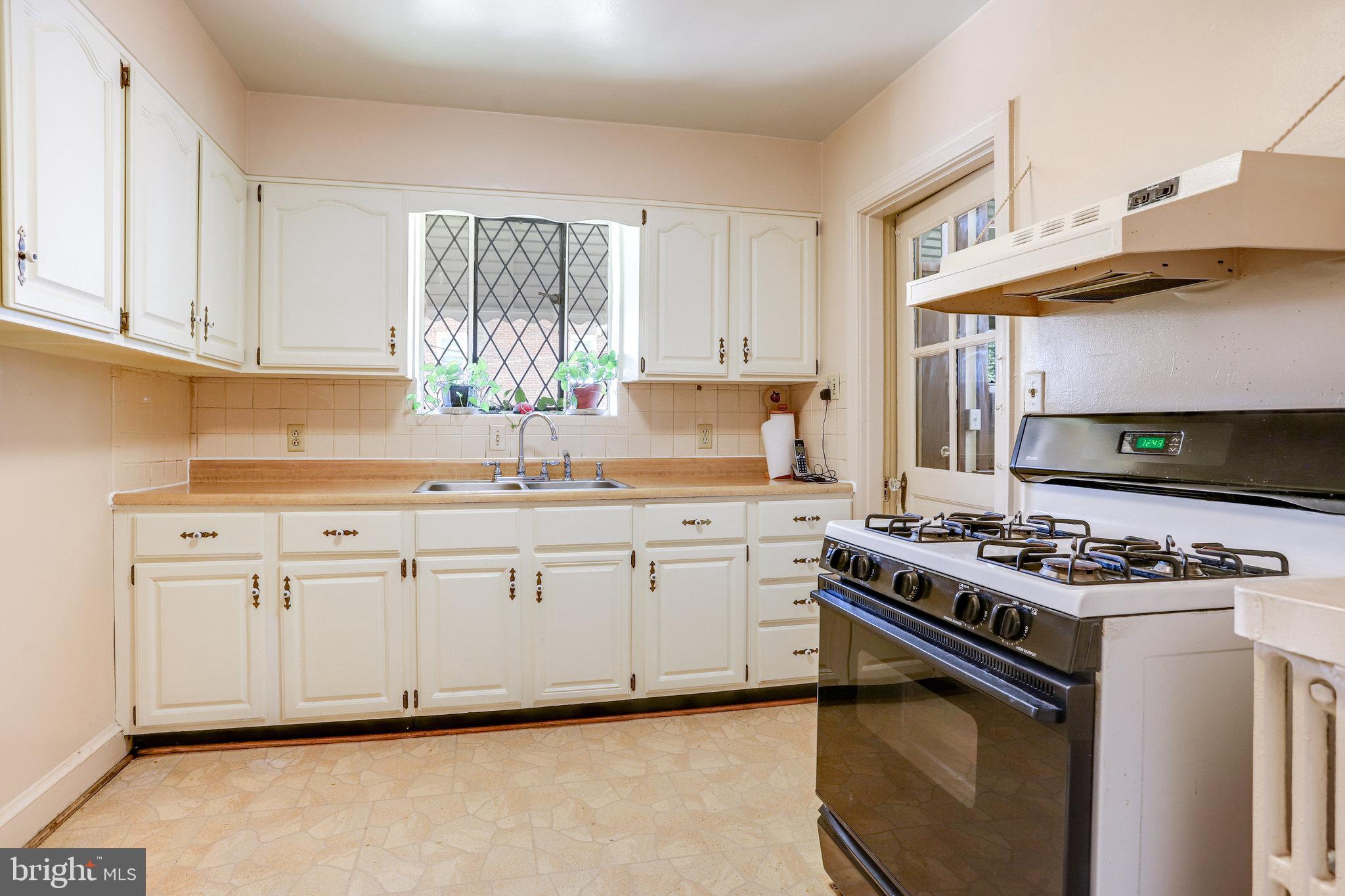 5202 New Hampshire Ave NW