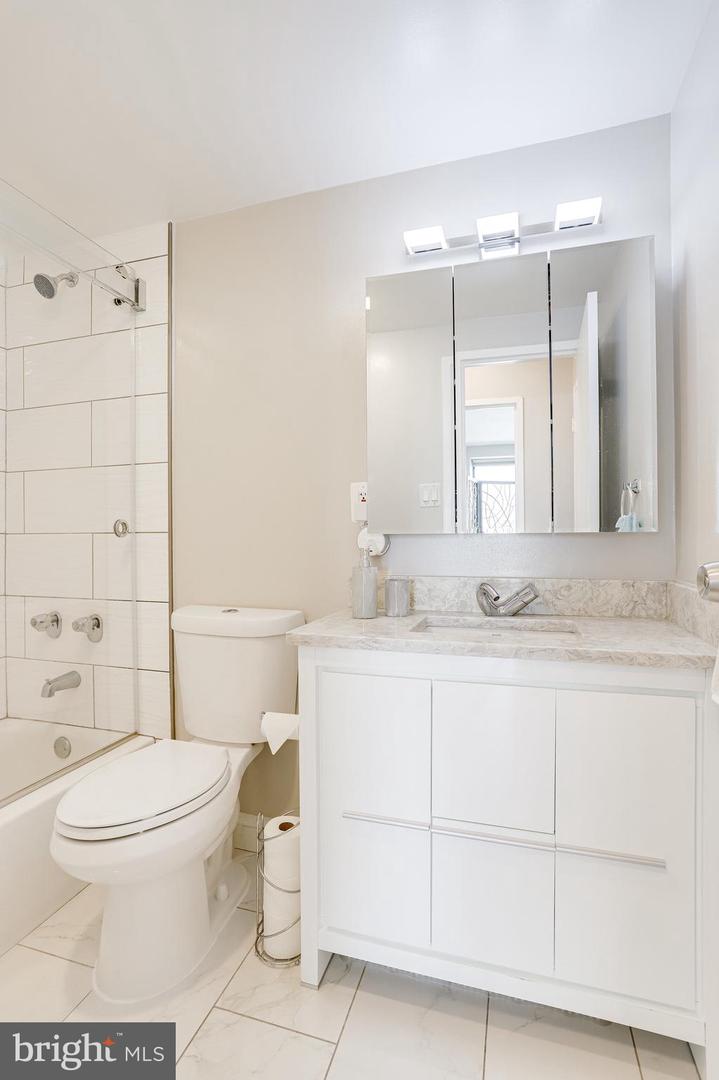 4141 N Henderson Road Unit: 1016