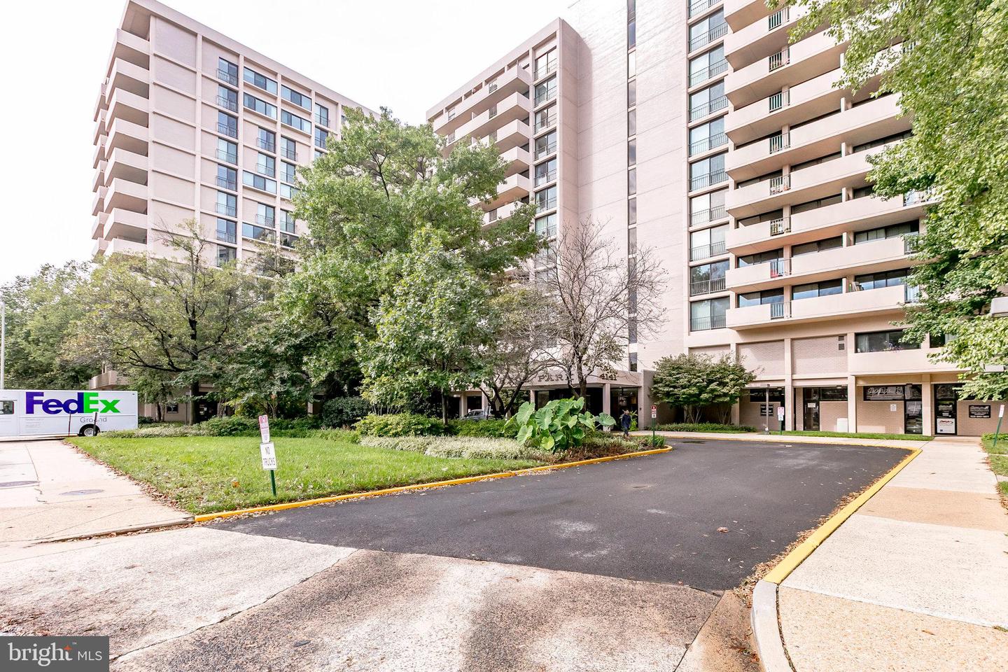 4141 N Henderson Road Unit: 1016