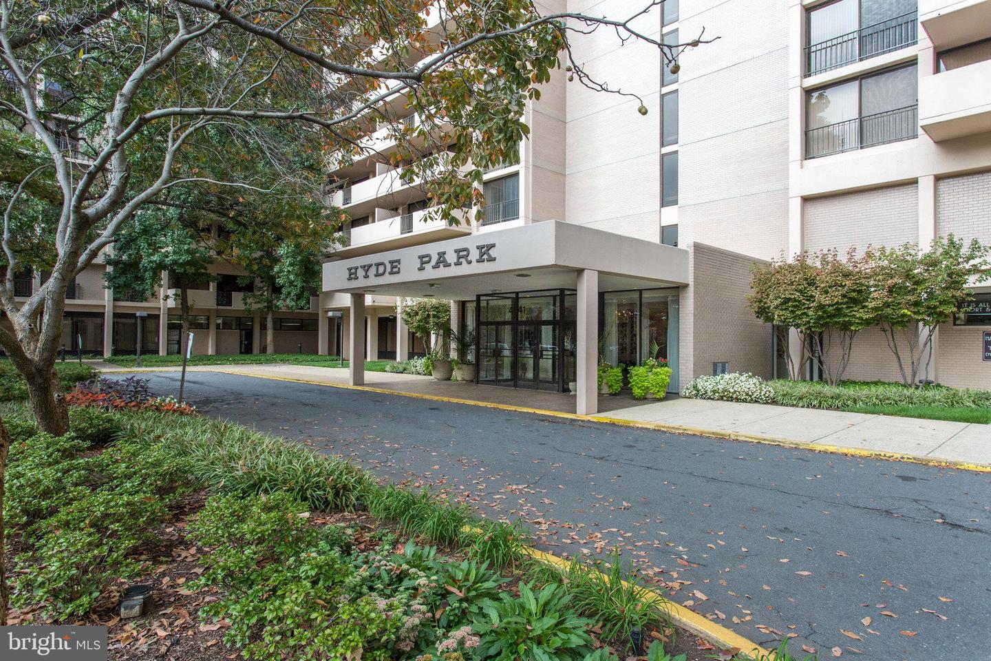 4141 N Henderson Road Unit: 1016