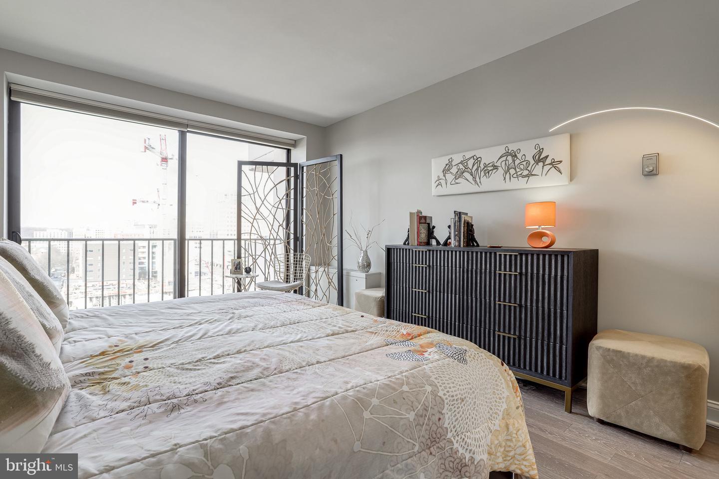 4141 N Henderson Road Unit: 1016
