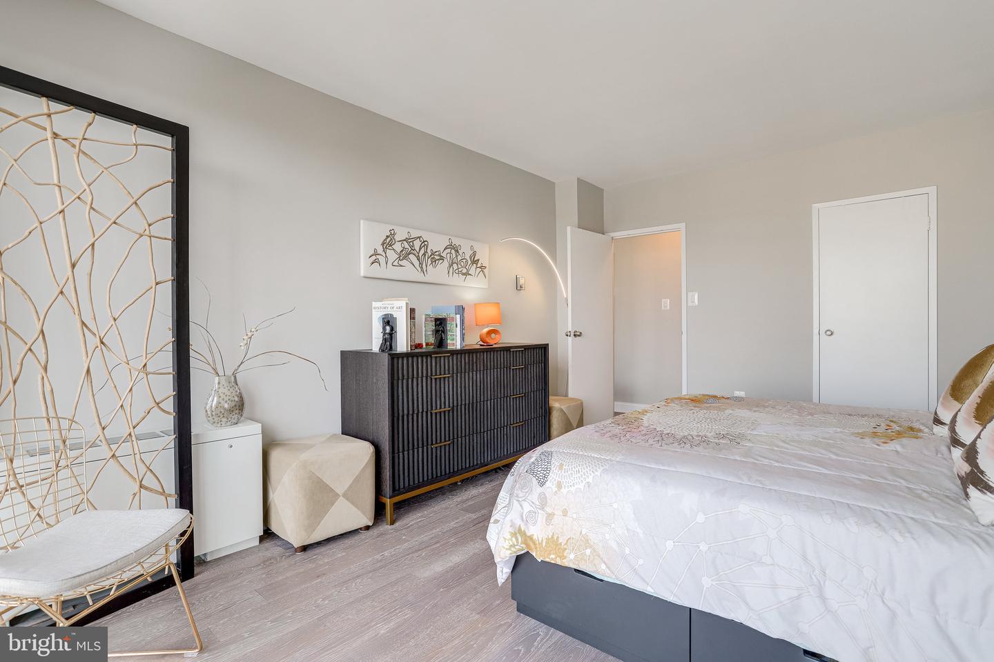 4141 N Henderson Road Unit: 1016