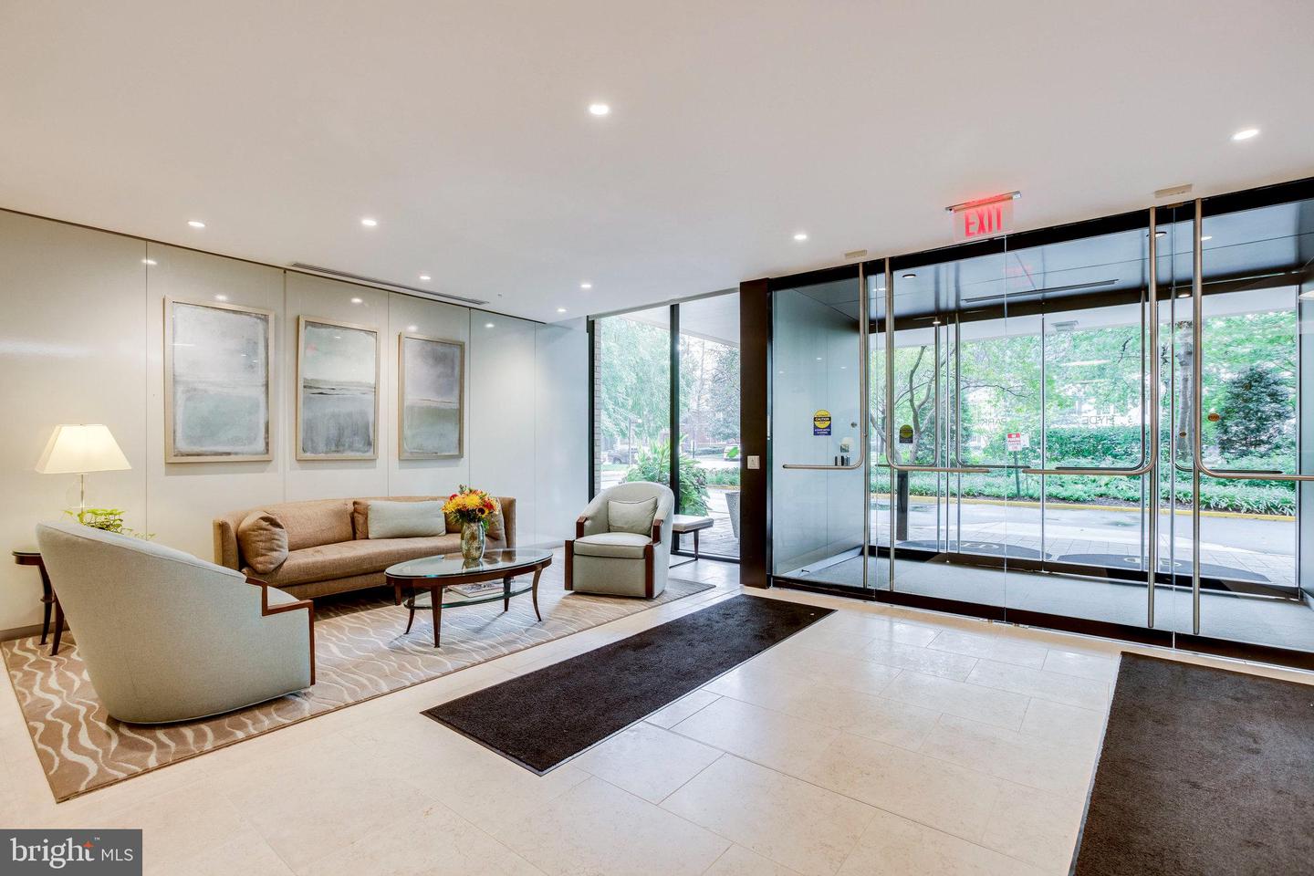 4141 N Henderson Road Unit: 1016