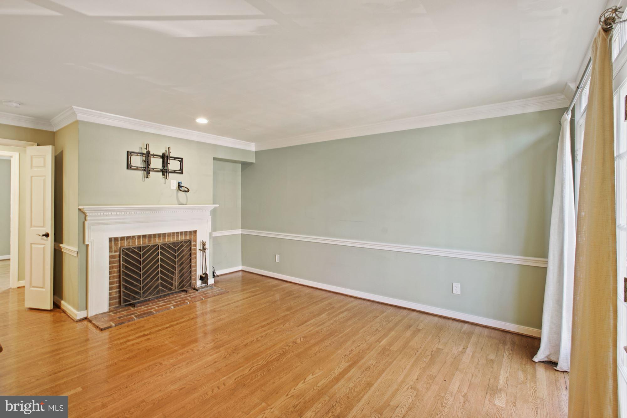 1225 MICHIGAN CT
