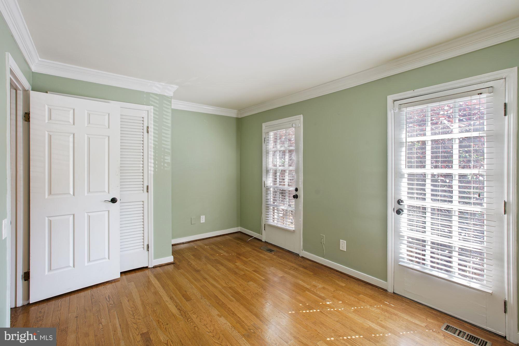 1225 MICHIGAN CT