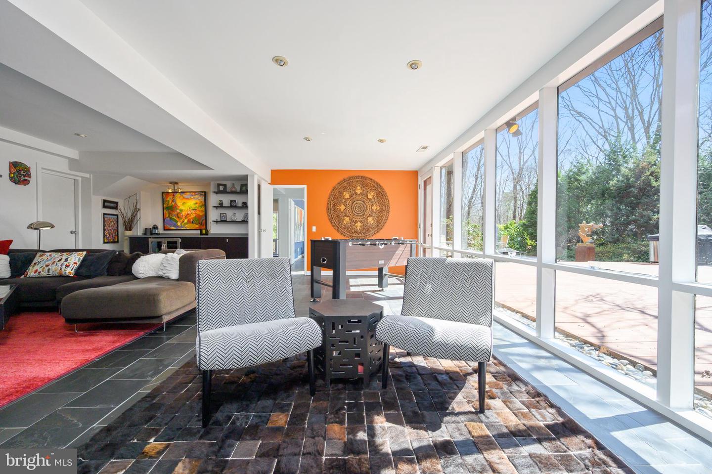 2108 Popkins Ln