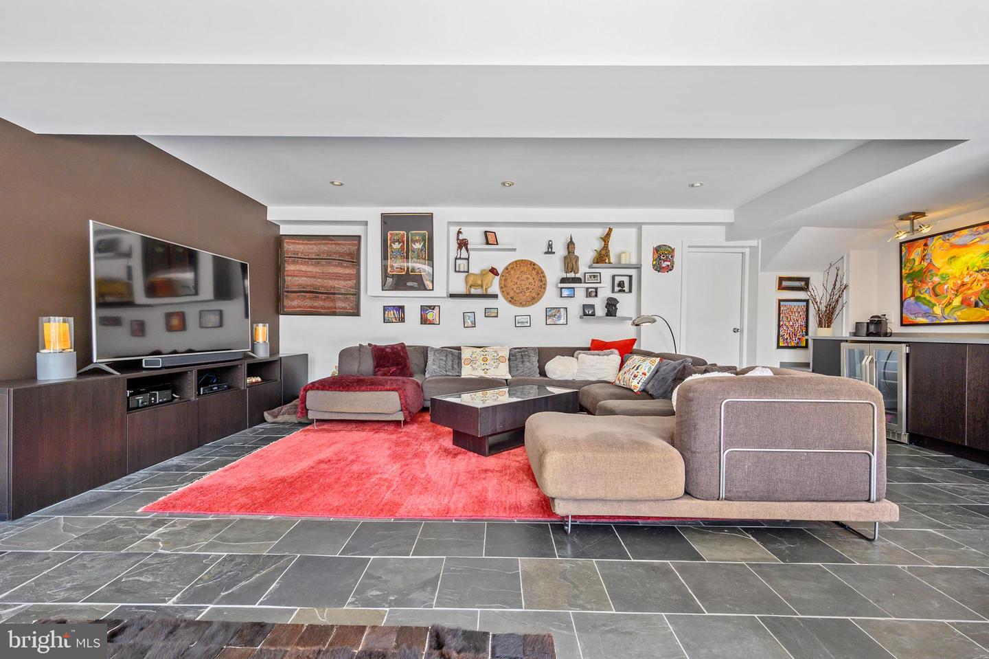 2108 Popkins Ln