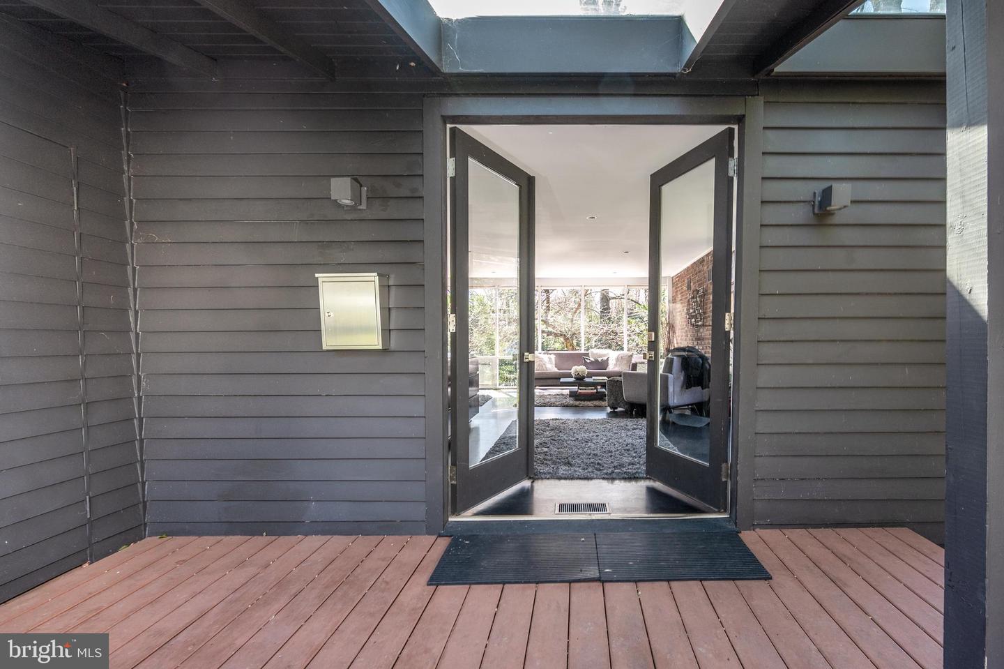 2108 Popkins Ln