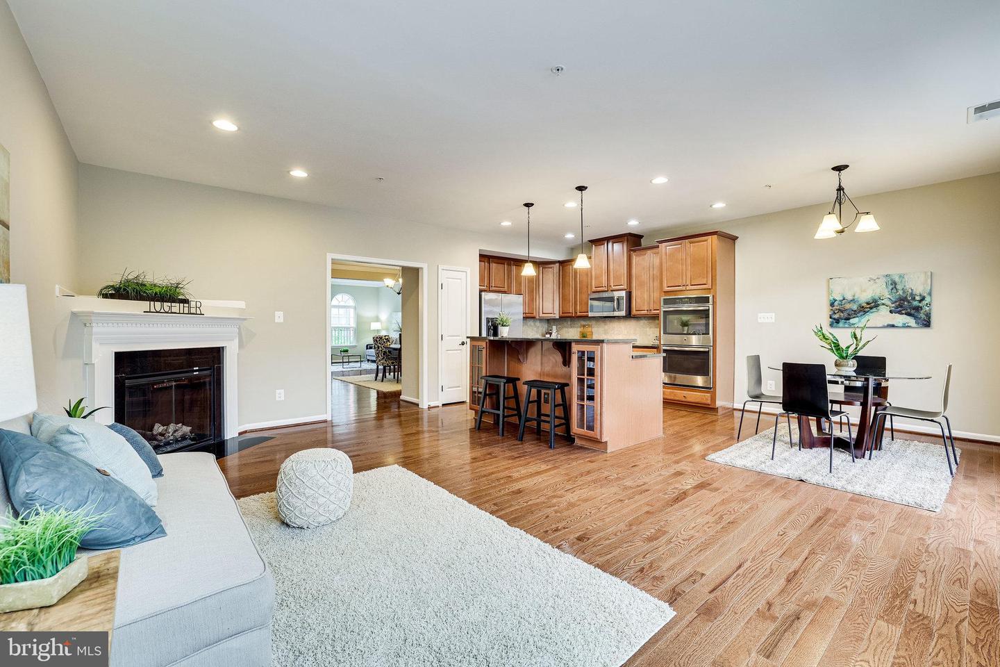 13682 Endeavour Drive Unit: 19D