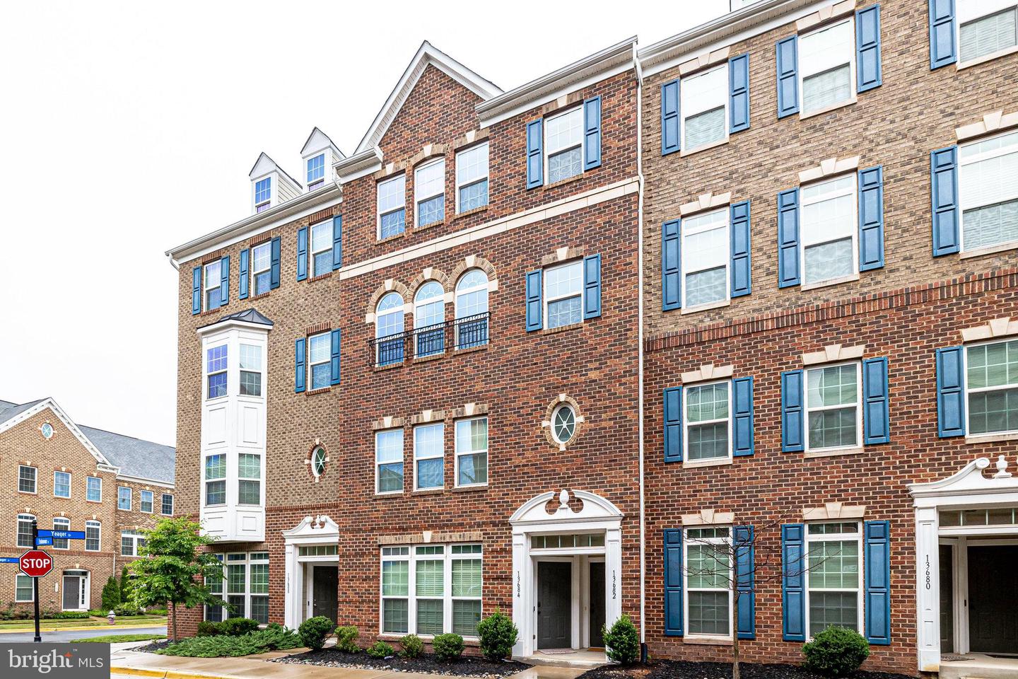 13682 Endeavour Drive Unit: 19D