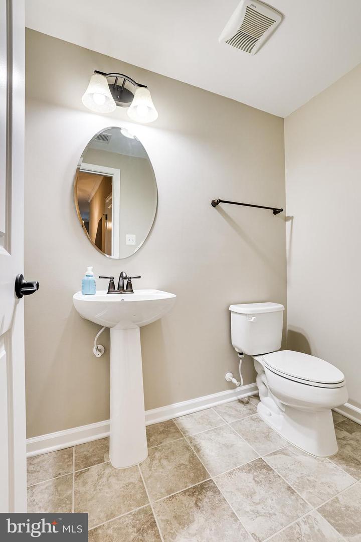 13682 Endeavour Drive Unit: 19D