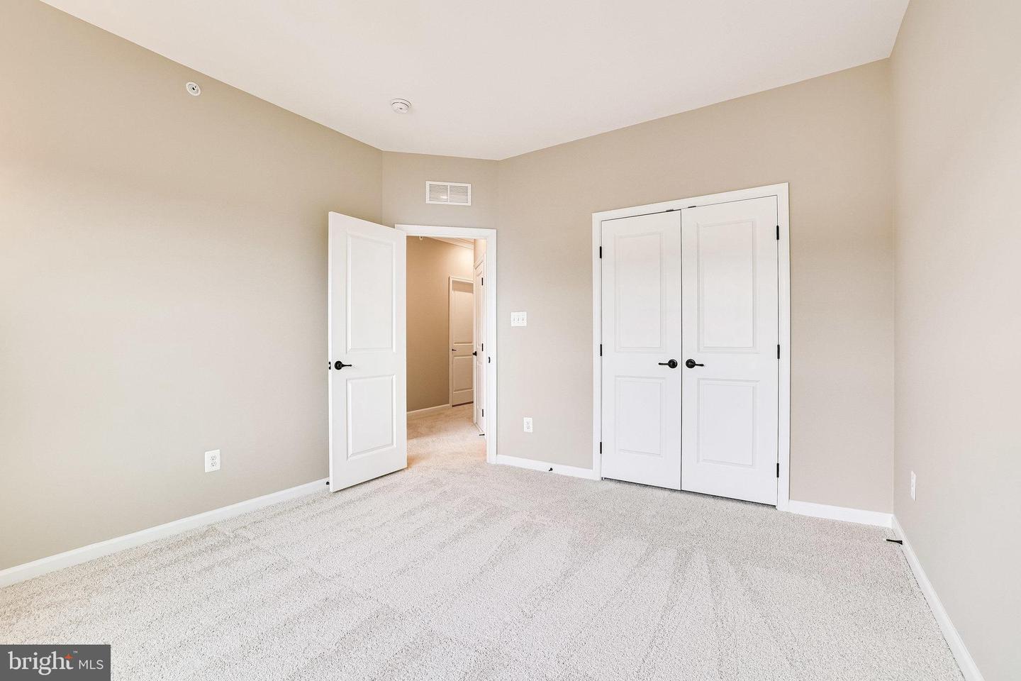 13682 Endeavour Drive Unit: 19D