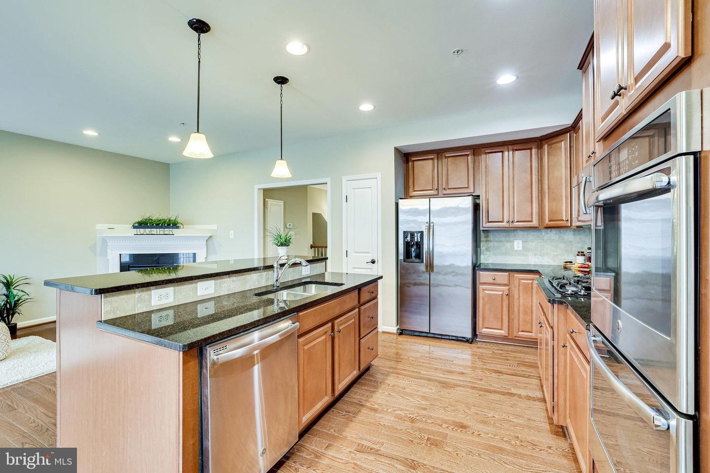 13682 Endeavour Drive Unit: 19D