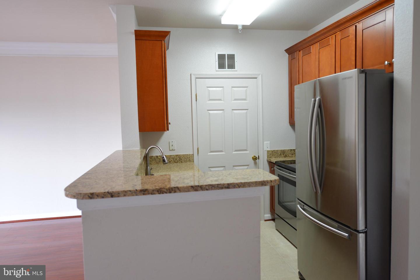 1521 Spring Gate Dr #10307