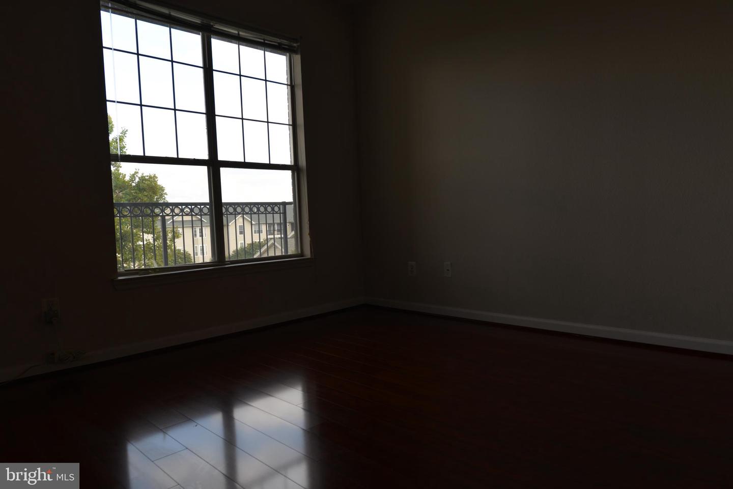 1521 Spring Gate Dr #10307