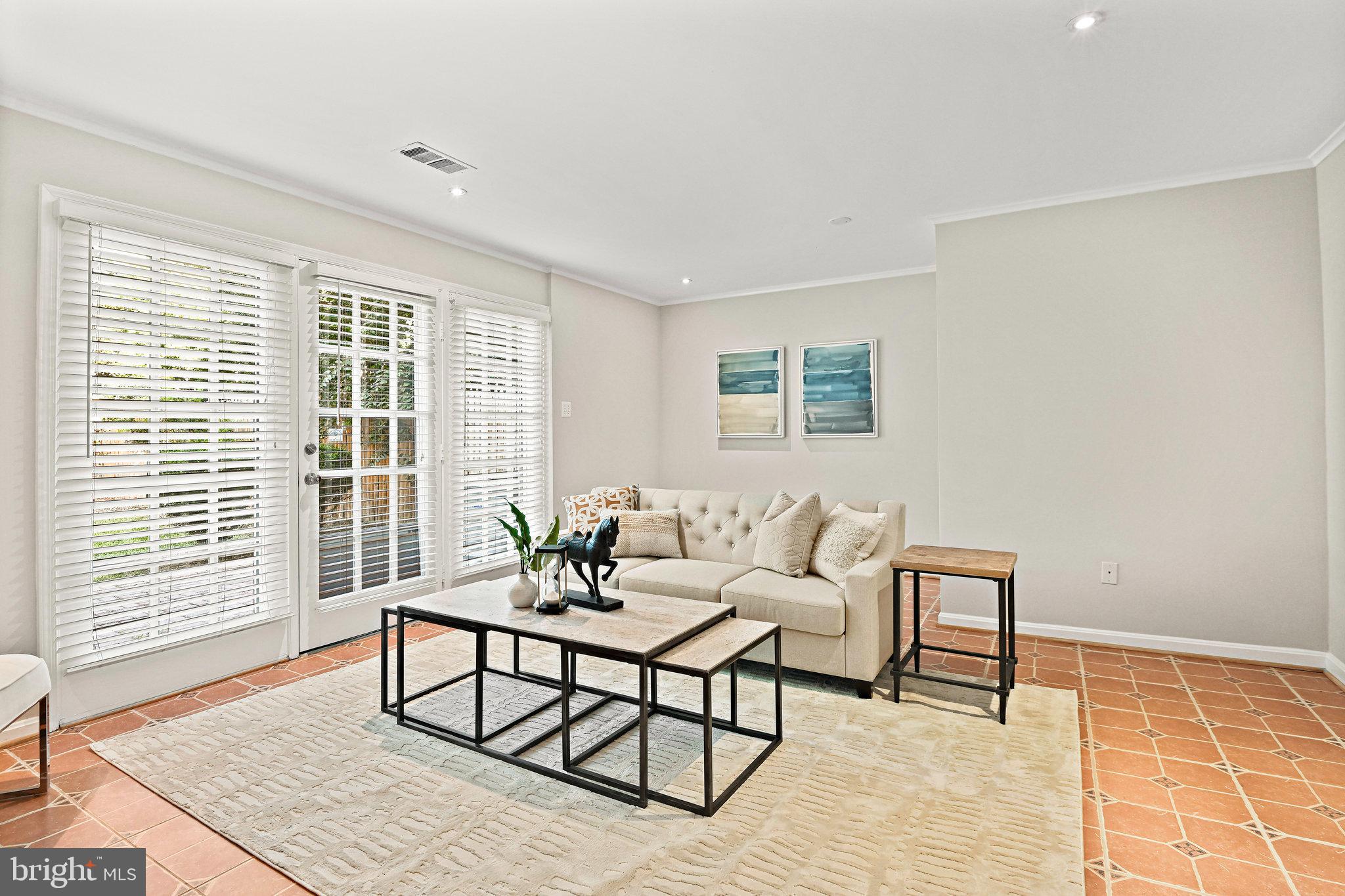 1116 Wimbledon Dr
