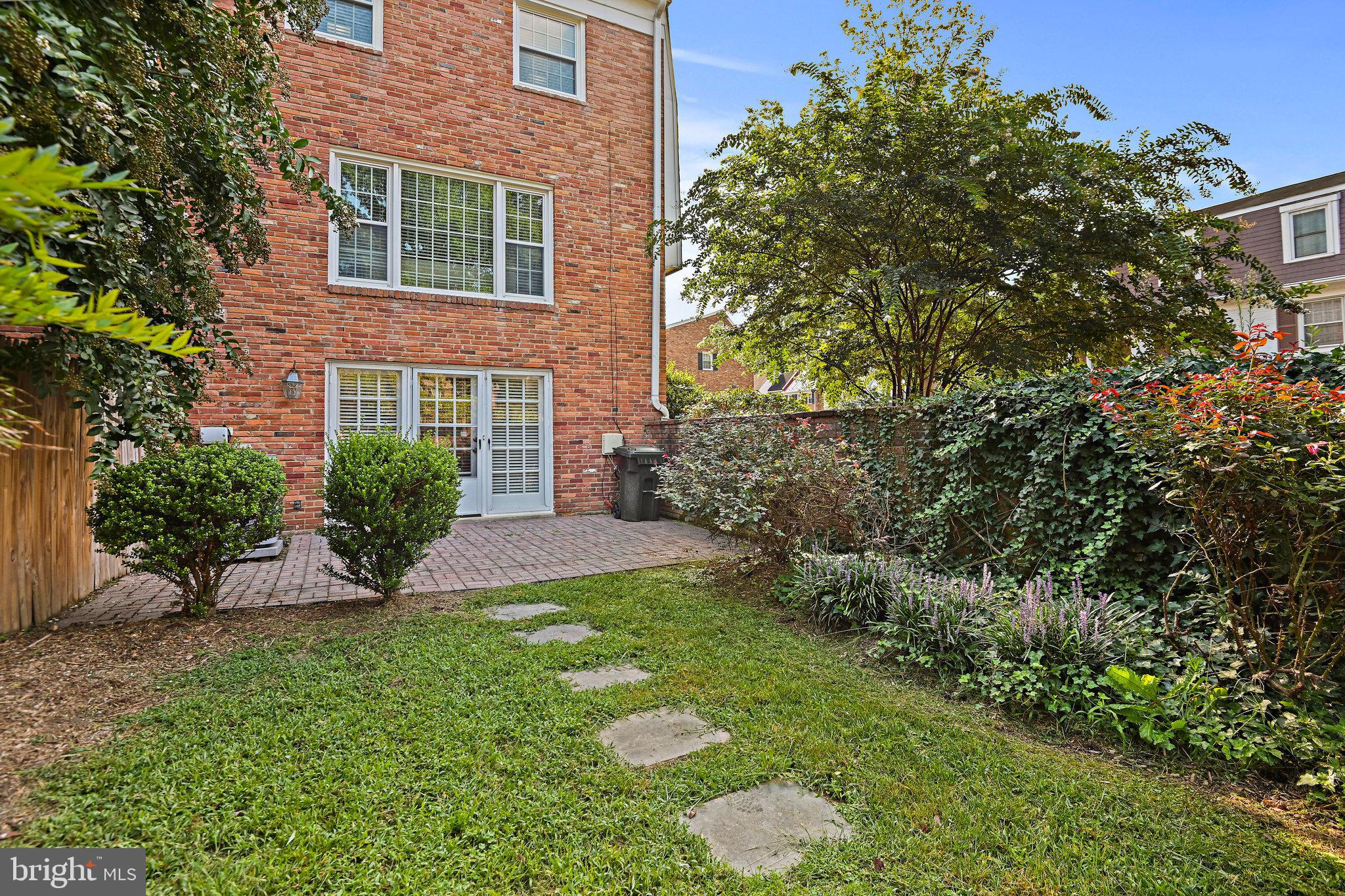 1116 Wimbledon Dr