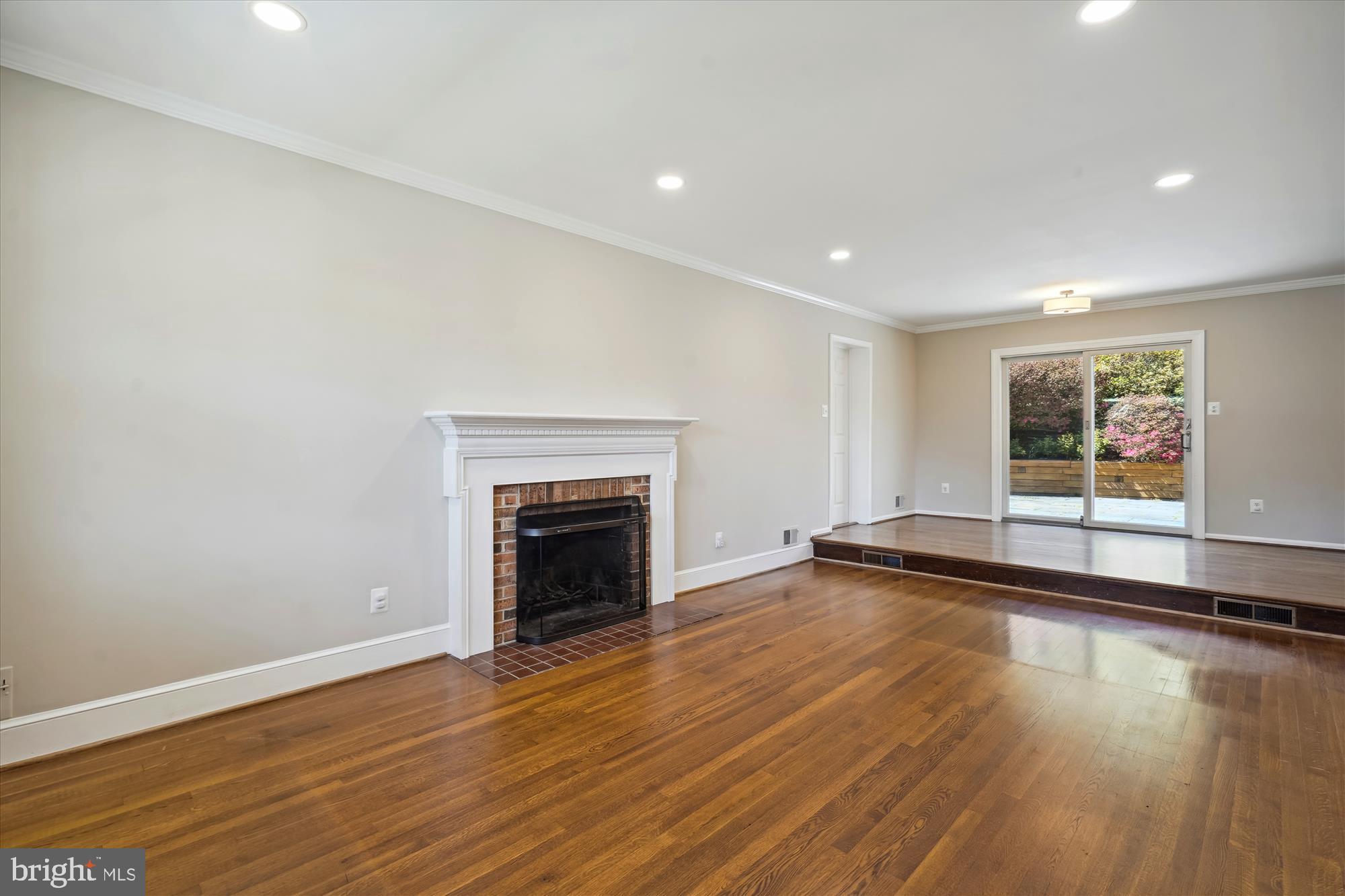 7722 DESDEMONA CT