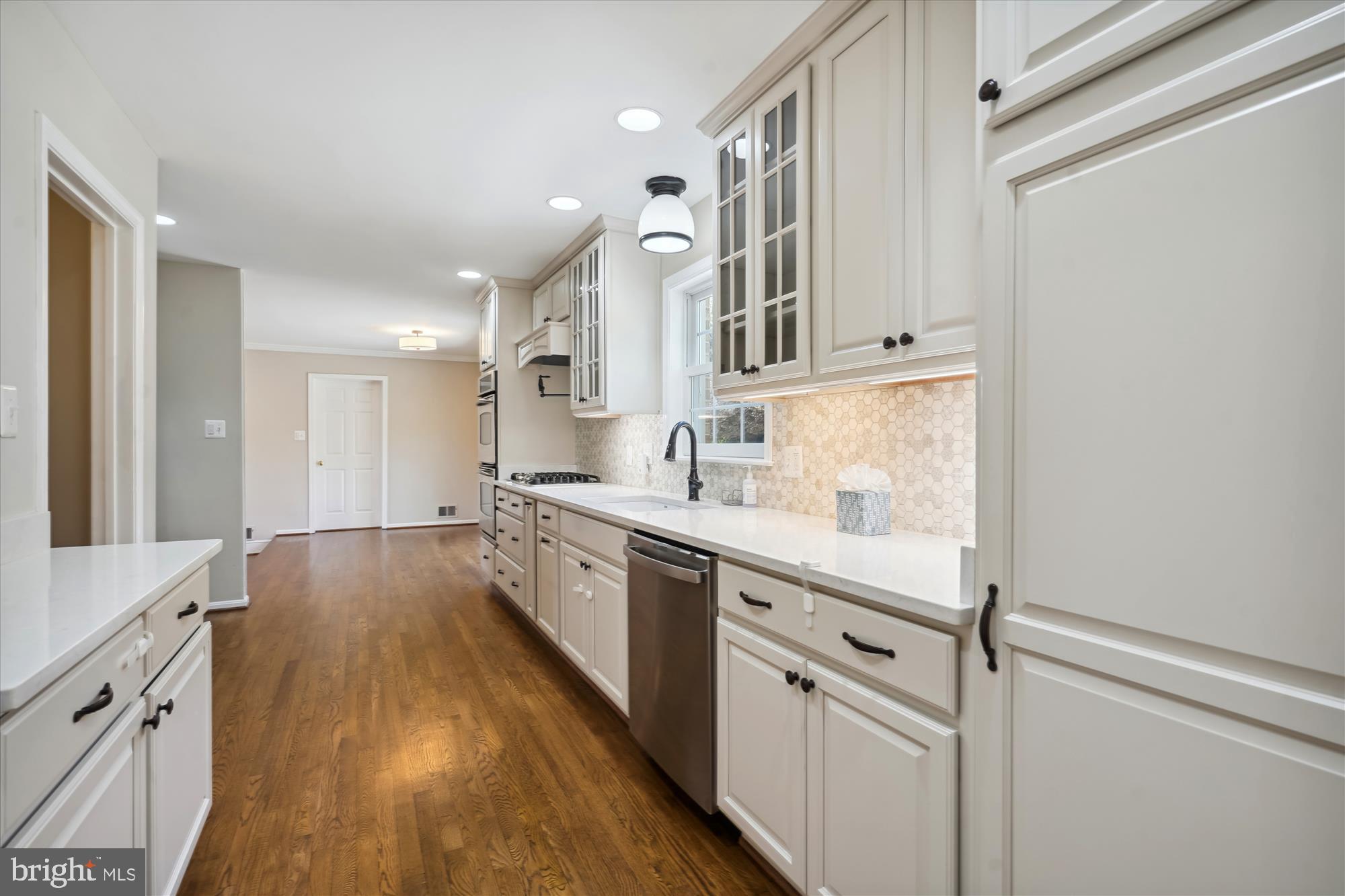 7722 DESDEMONA CT