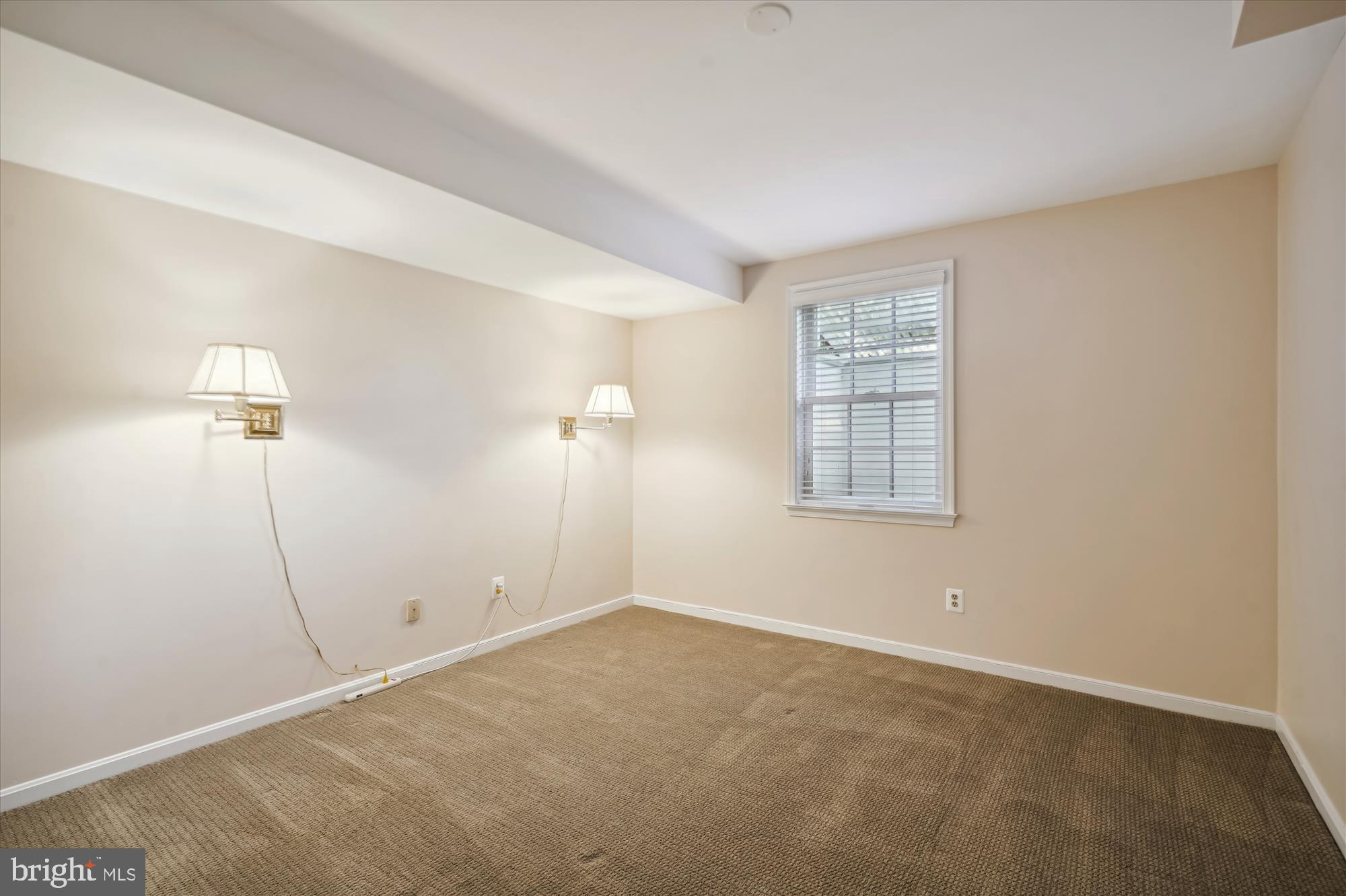 7722 DESDEMONA CT