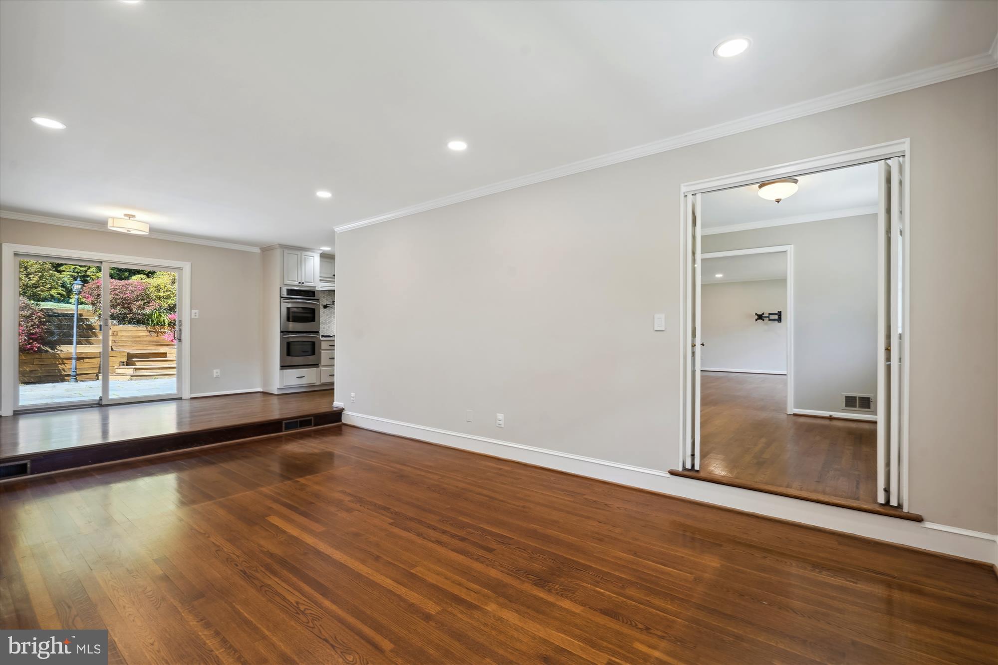 7722 DESDEMONA CT
