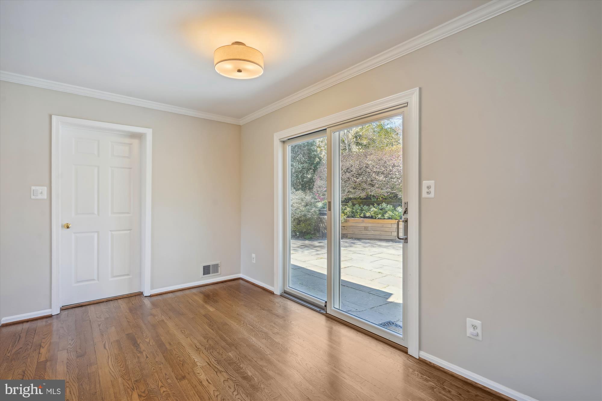 7722 DESDEMONA CT