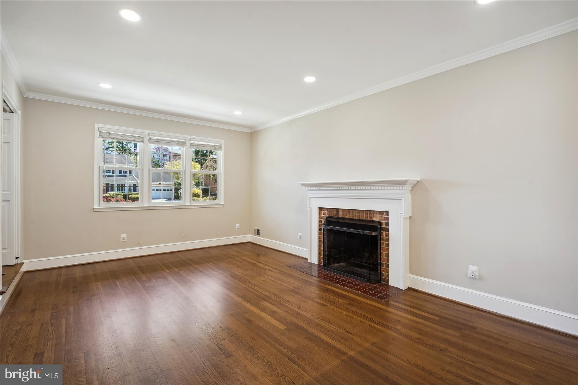 7722 DESDEMONA CT