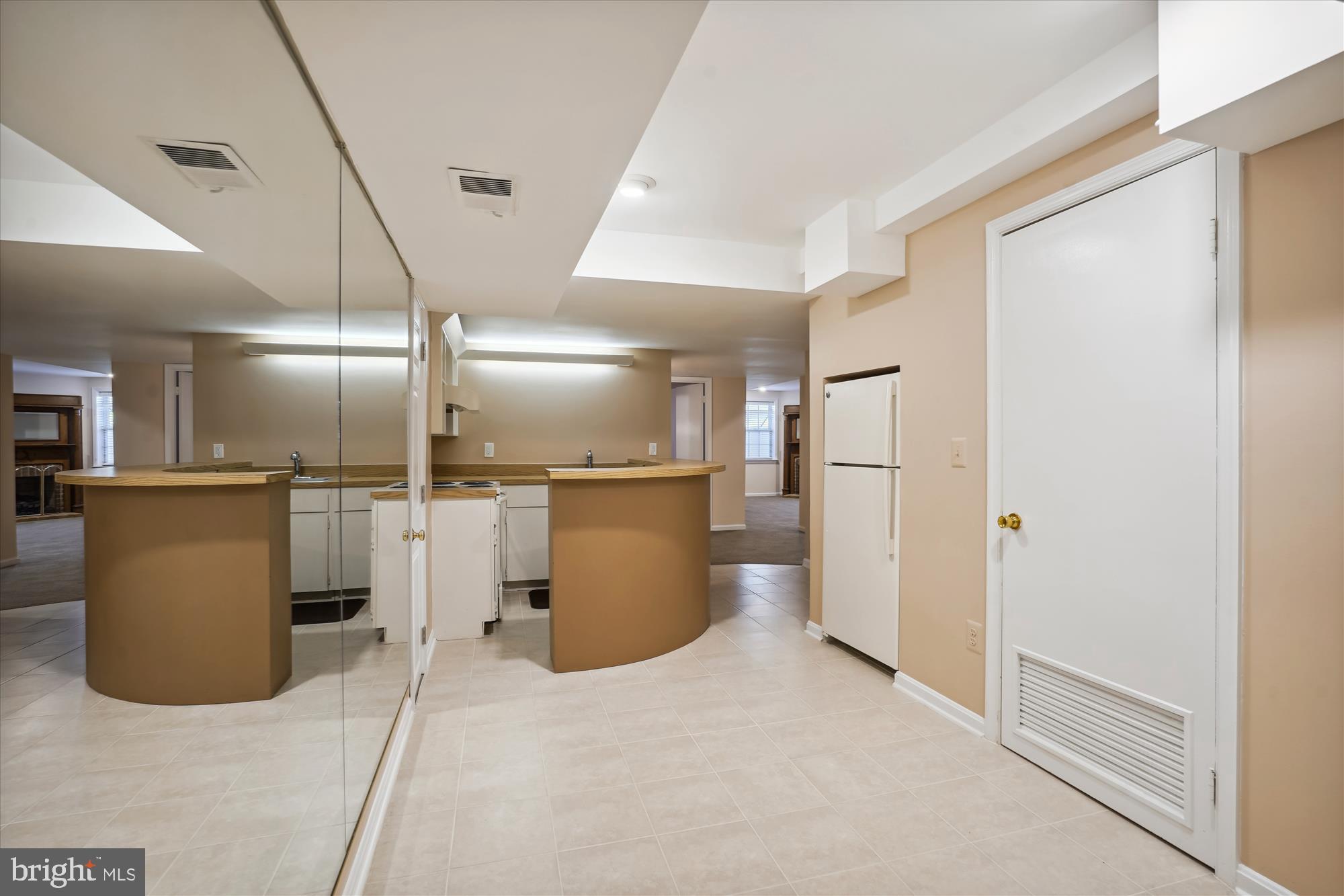 7722 DESDEMONA CT