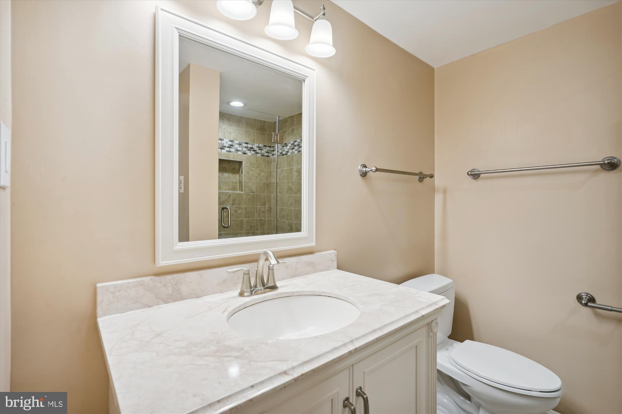 7722 DESDEMONA CT
