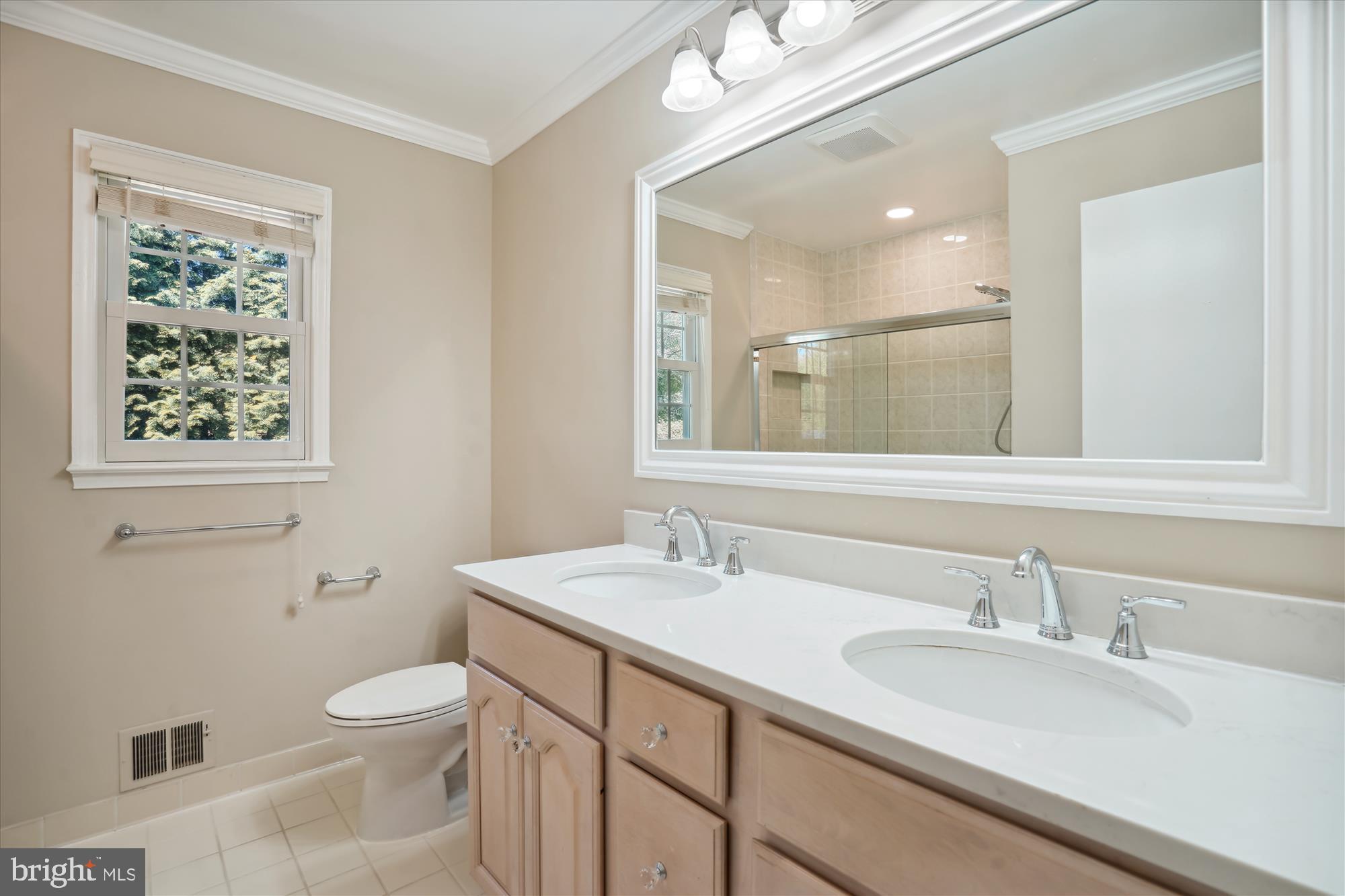 7722 DESDEMONA CT