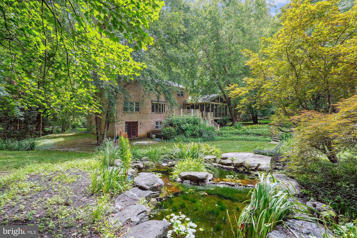 7621 Burford Dr