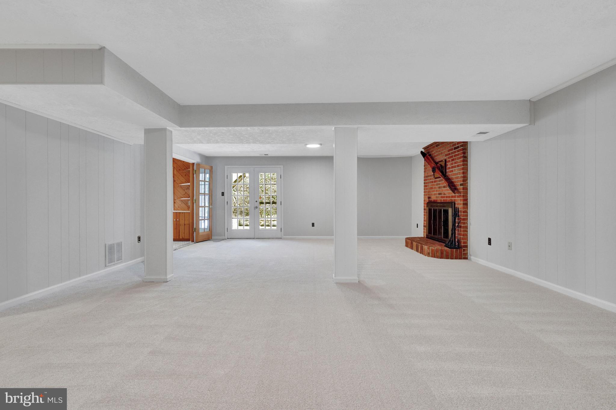 6516 ANNA MARIA COURT