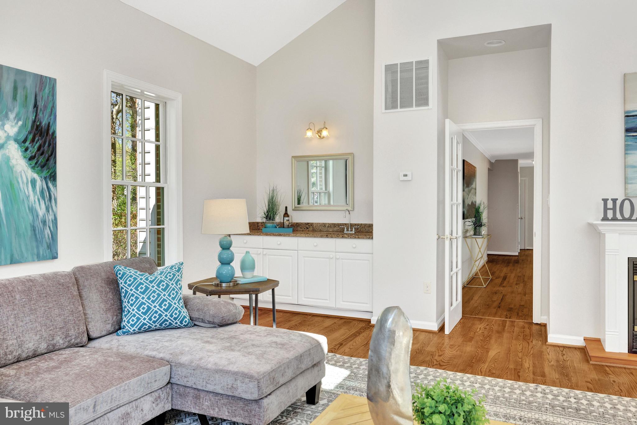 6516 ANNA MARIA COURT