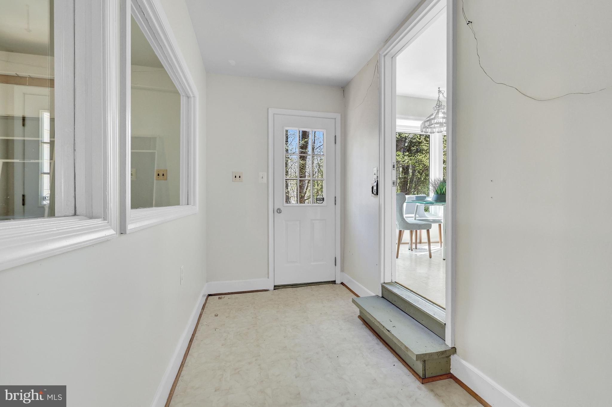 6516 ANNA MARIA COURT