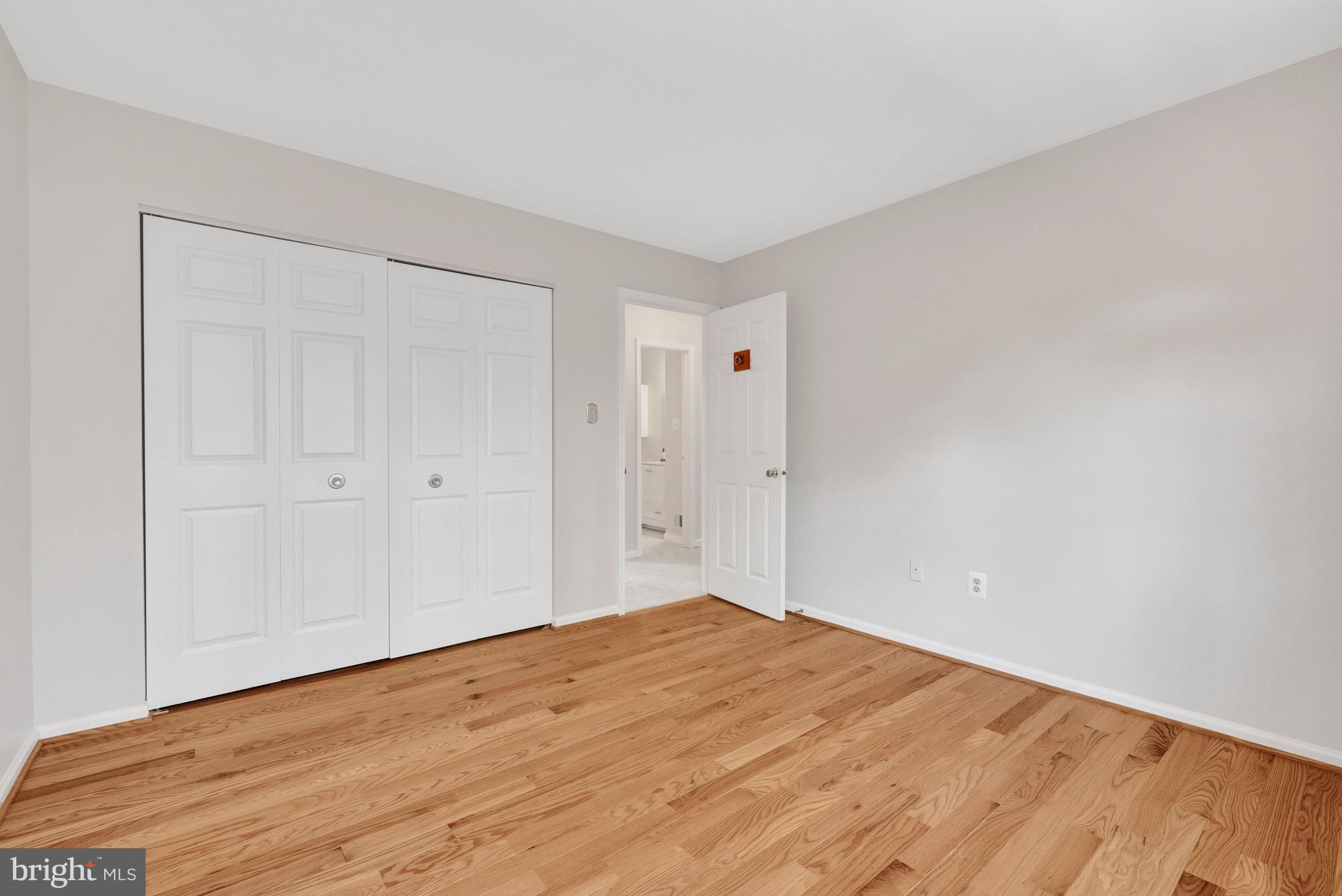 6516 ANNA MARIA COURT