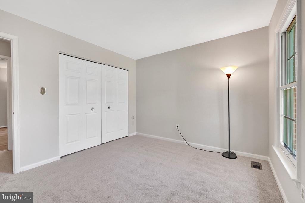 6516 ANNA MARIA COURT