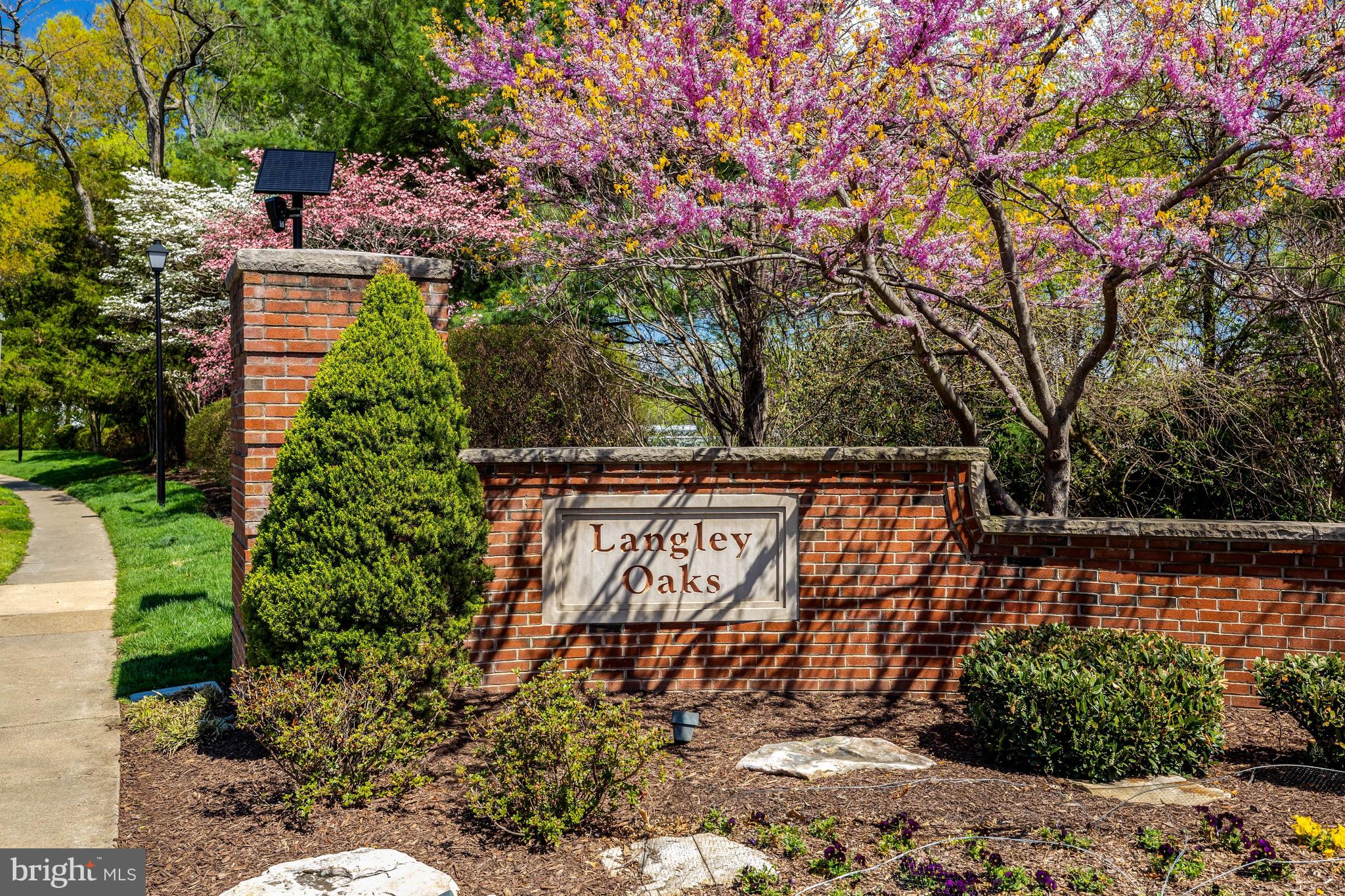 6516 ANNA MARIA COURT