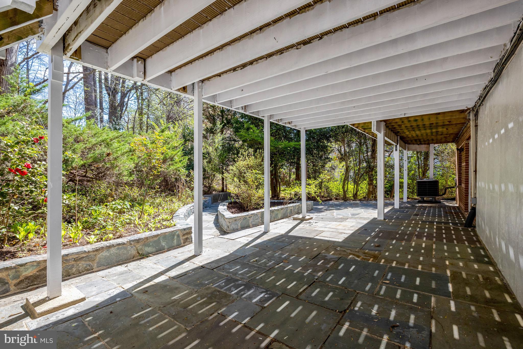 6516 ANNA MARIA COURT