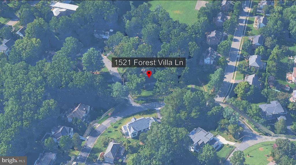 1521 FOREST VILLA LANE