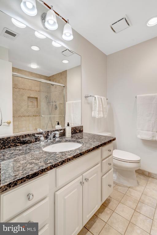 1521 FOREST VILLA LANE