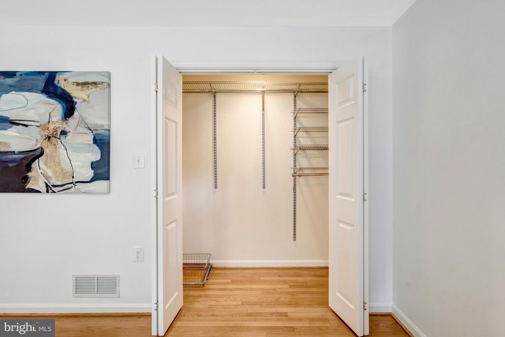 1521 FOREST VILLA LANE