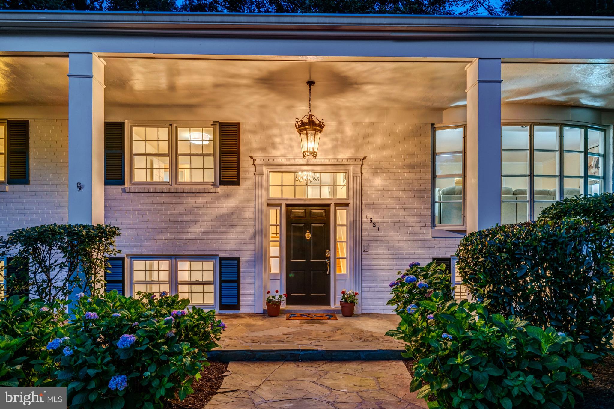 1521 FOREST VILLA LANE