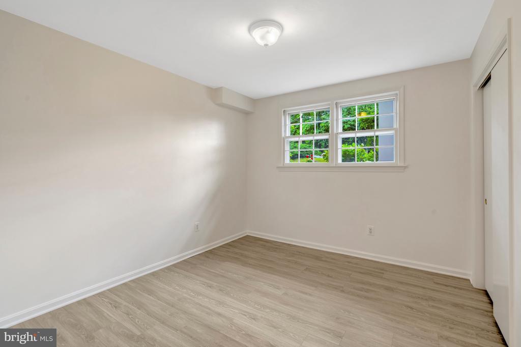 1521 FOREST VILLA LANE