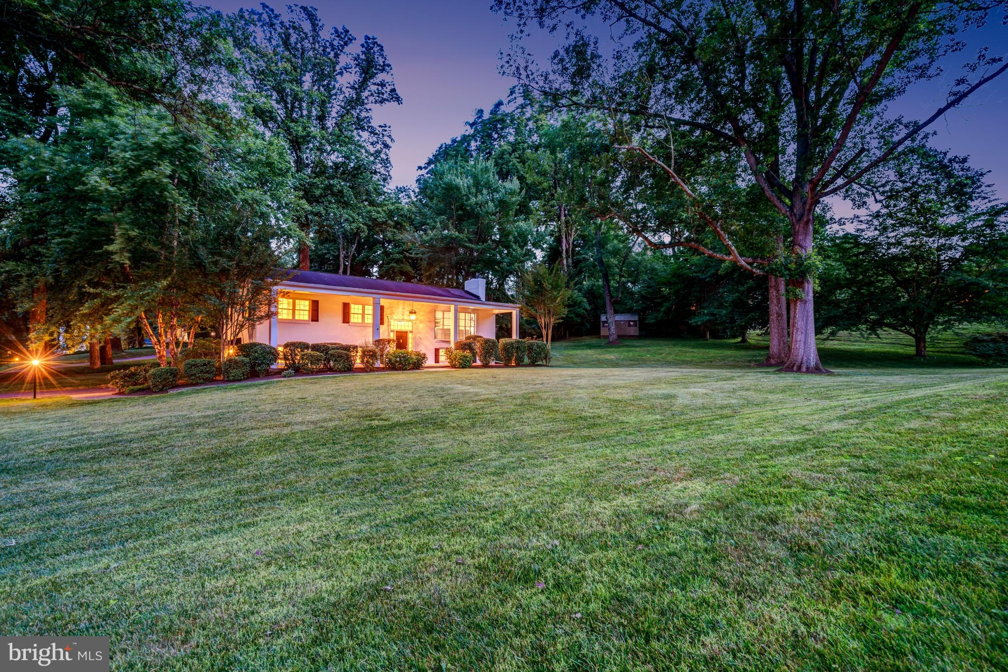 1521 FOREST VILLA LANE