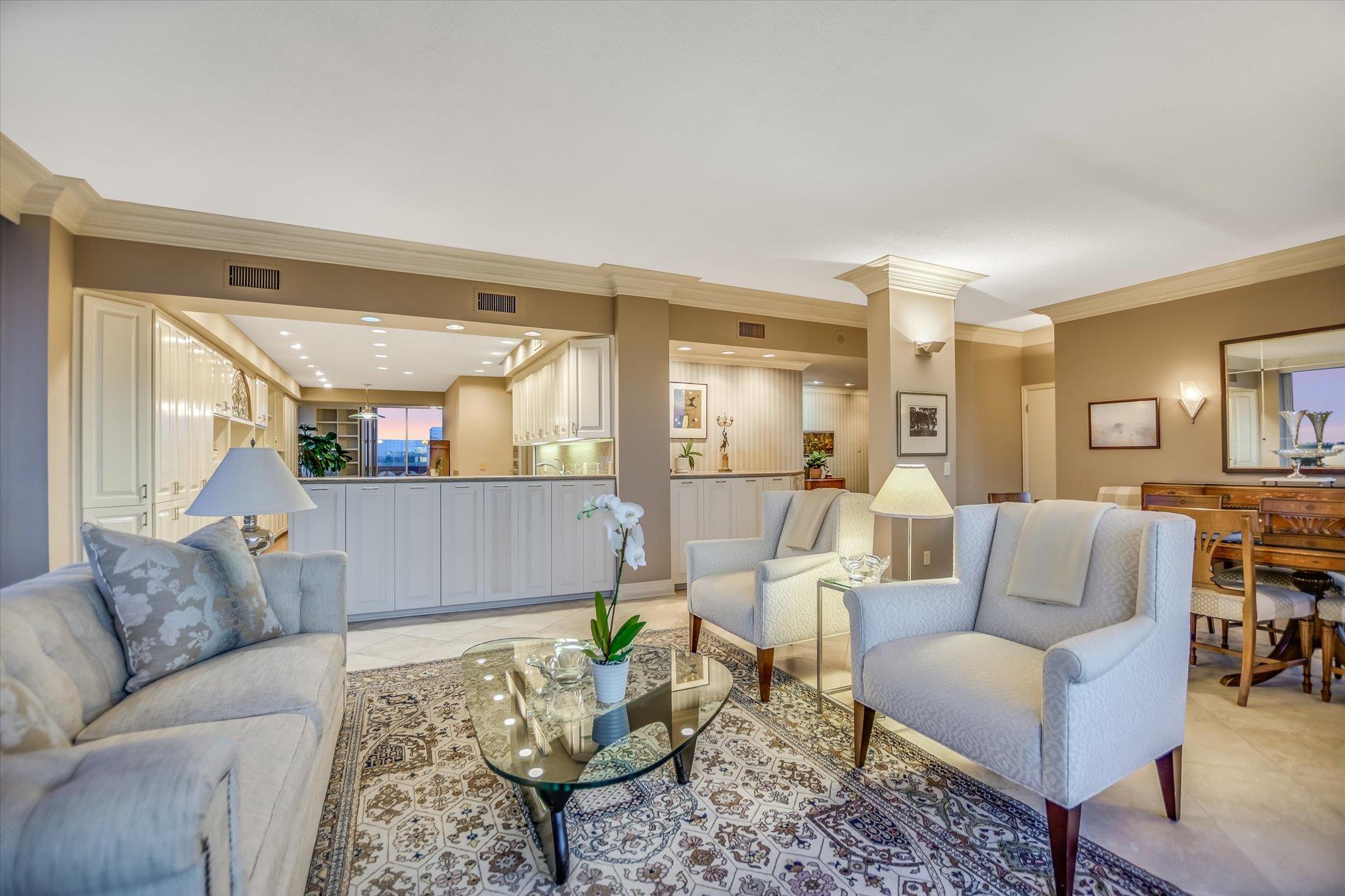 1801 Lavaca ST Unit: CDE