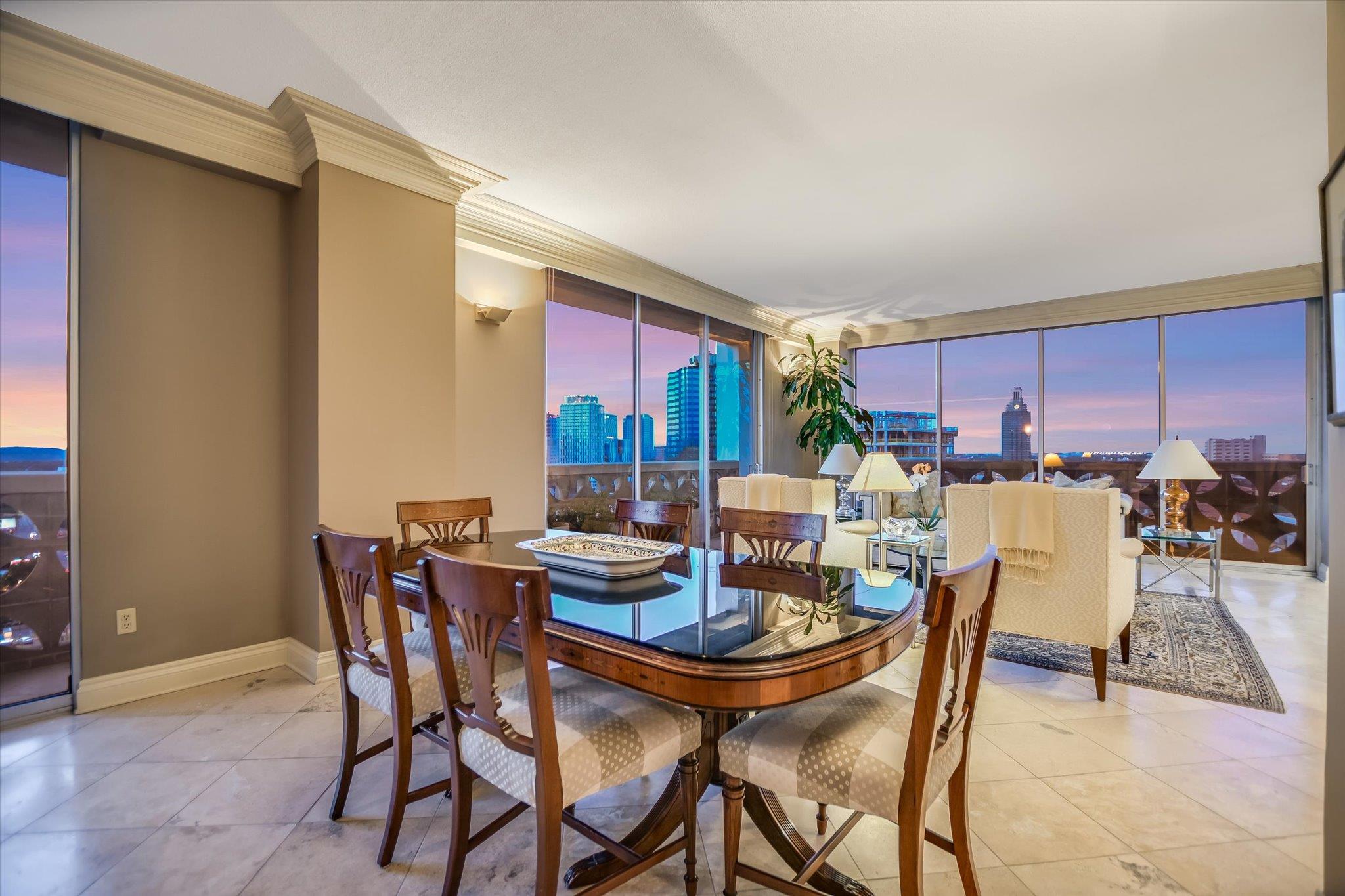 1801 Lavaca ST Unit: CDE