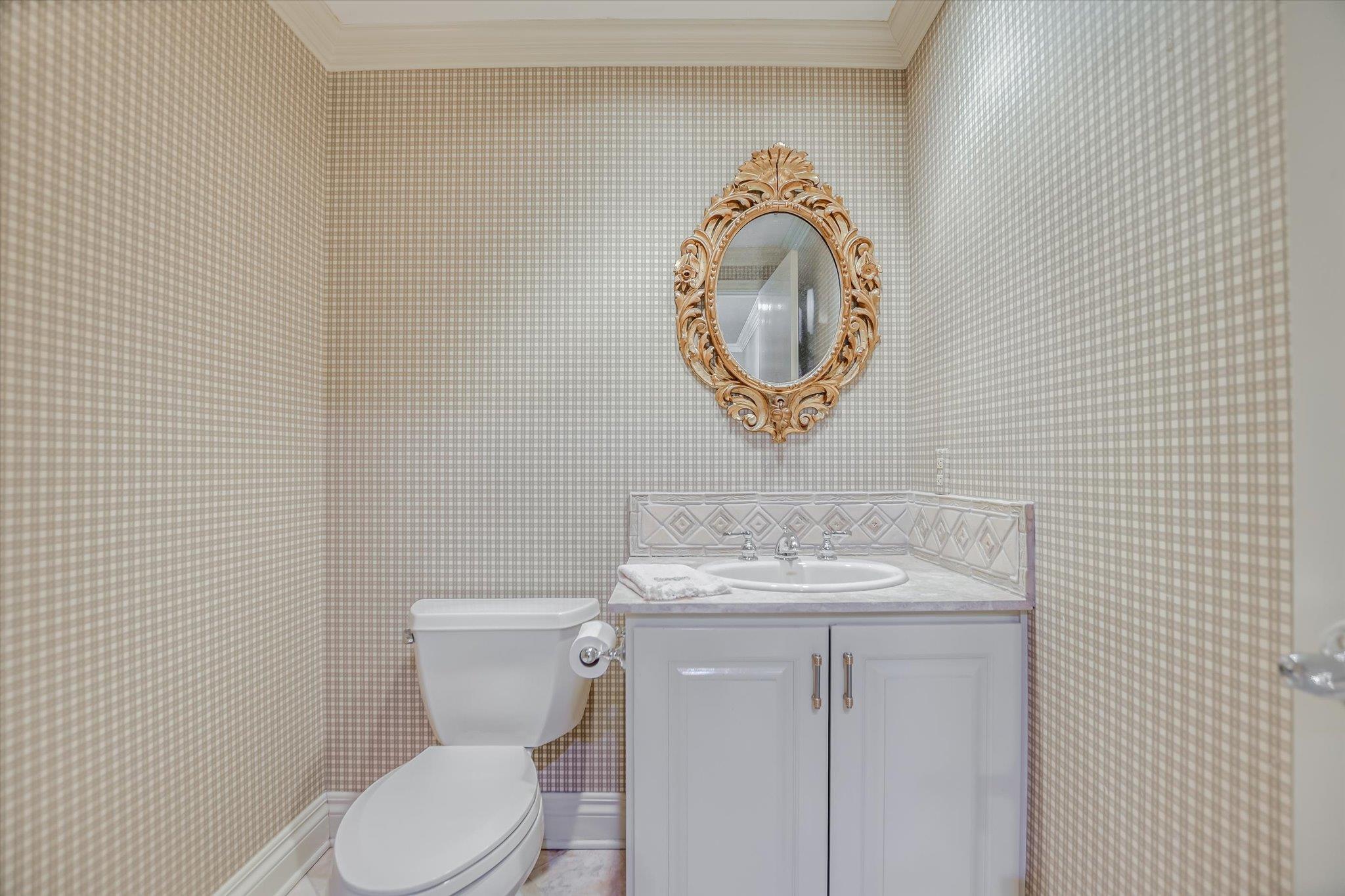 1801 Lavaca ST Unit: CDE