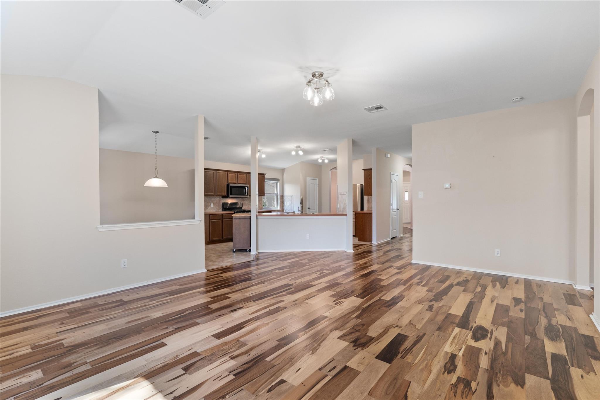 12717 Wood Lily TRL